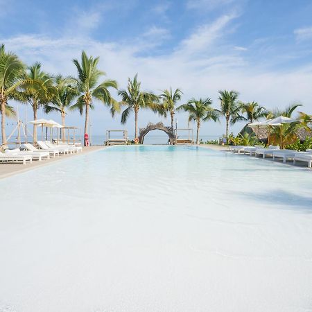 Socialtel Mancora Hotel Exterior photo