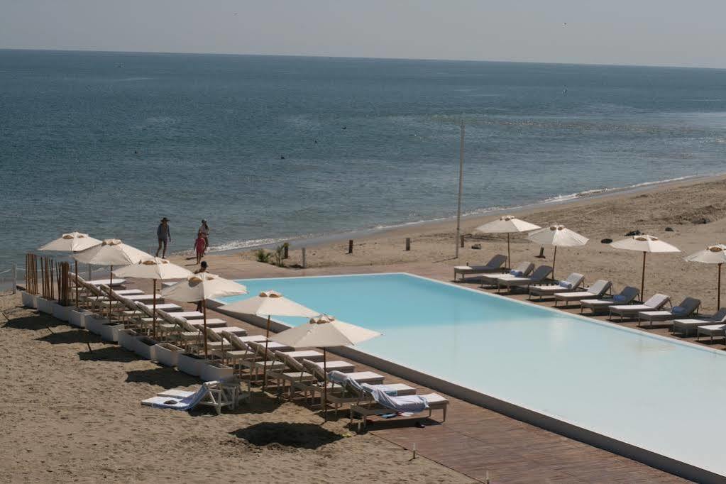 Socialtel Mancora Hotel Exterior photo